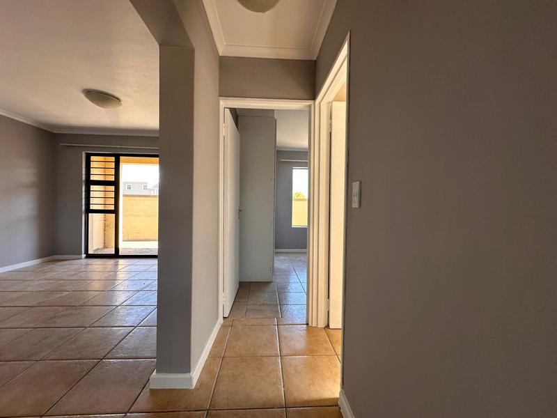 To Let 2 Bedroom Property for Rent in Guldenland Western Cape